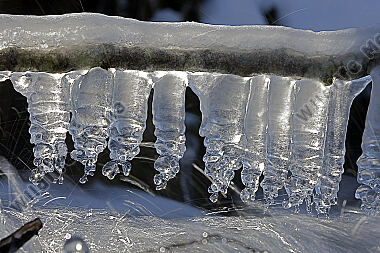 Eiszapfen im Gegenlicht